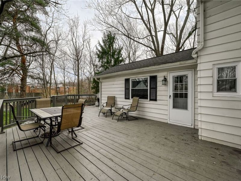 374 N River Road, Munroe Falls, OH 44262 Photo 4