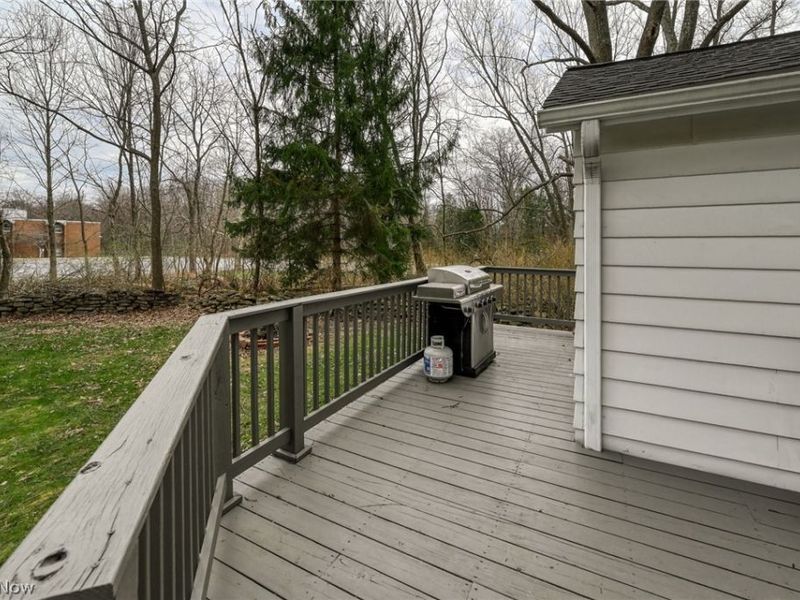 374 N River Road, Munroe Falls, OH 44262 Photo 7