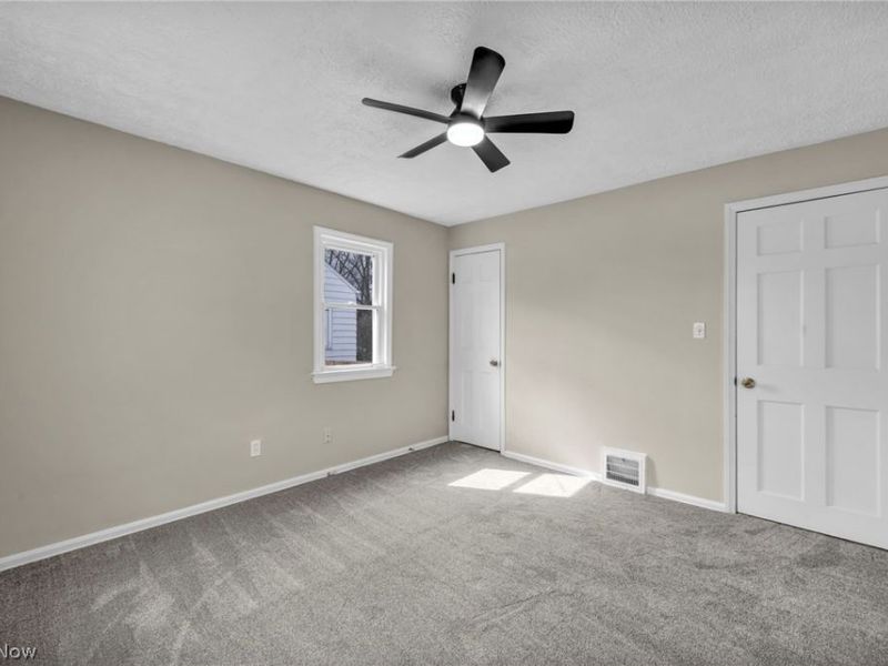 30646 Lorain Road, North Olmsted, OH 44070 Photo 12