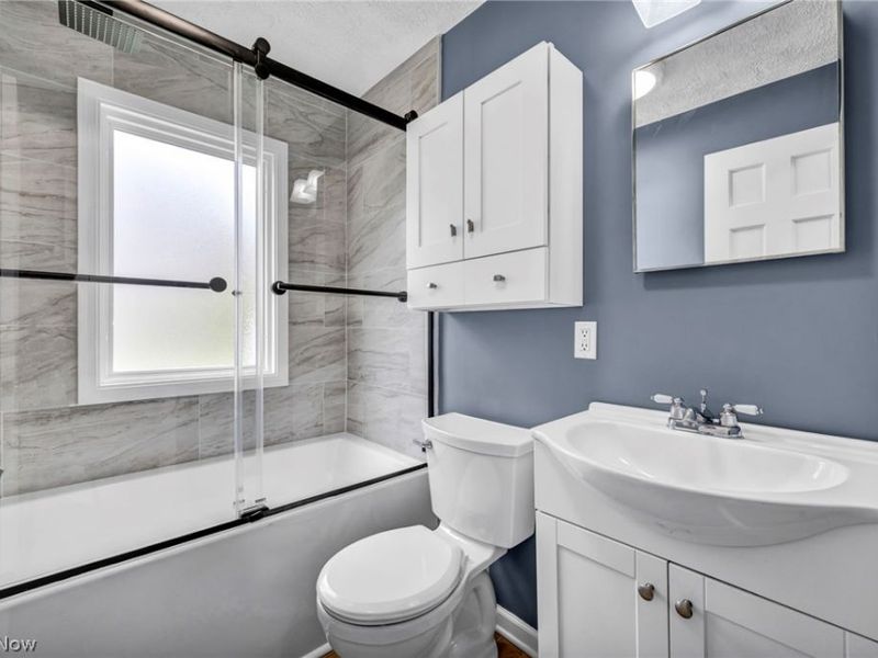 30646 Lorain Road, North Olmsted, OH 44070 Photo 19