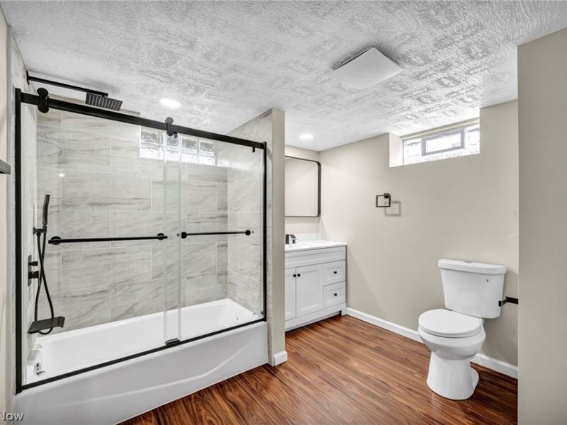 30646 Lorain Road, North Olmsted, OH 44070 Photo 20