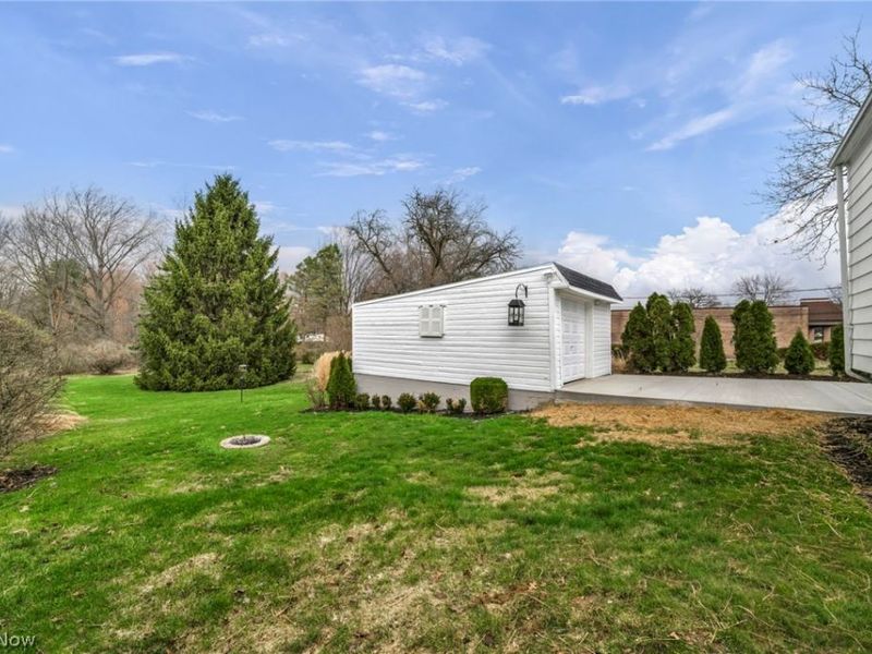 30646 Lorain Road, North Olmsted, OH 44070 Photo 23