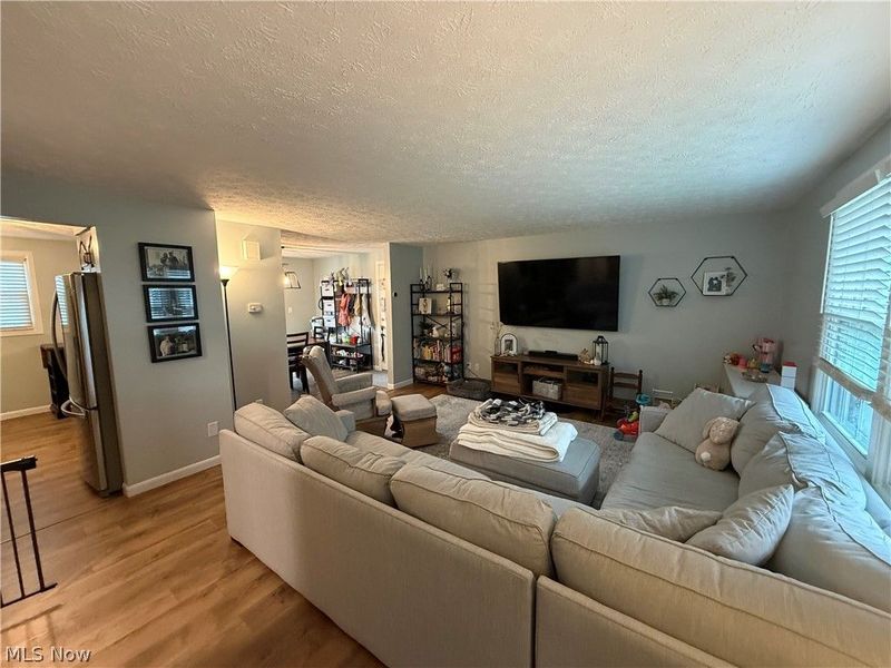 531 Heatherwood Drive SE, Warren, OH 44484 Photo 2