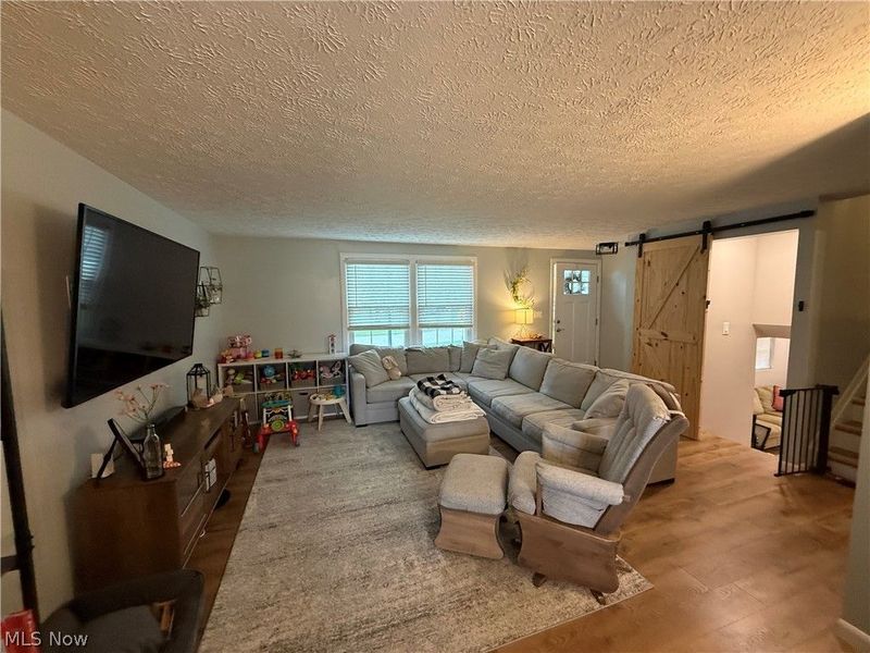 531 Heatherwood Drive SE, Warren, OH 44484 Photo 3