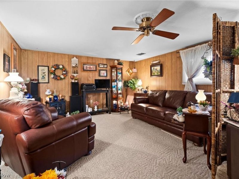 4401 Forest Hill Drive , Lorain, OH 44053 Photo 13