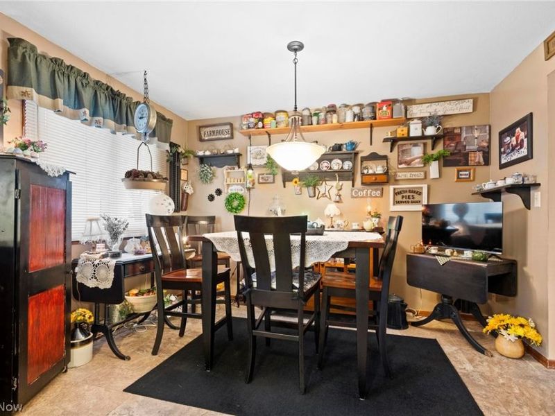 4401 Forest Hill Drive , Lorain, OH 44053 Photo 6