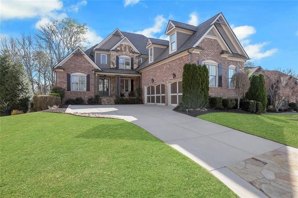 135 Slate Drive, Buford, GA 30518 Main Photo