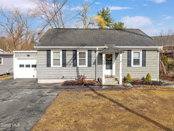 667 Feura Bush Road, Delmar, NY 12054