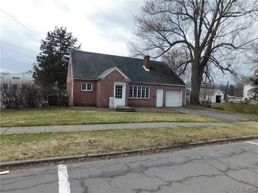 209 Hazel Street, Liverpool, NY 13088