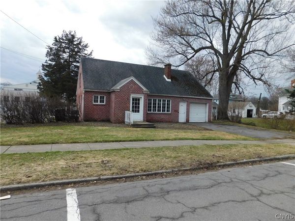 209 Hazel Street, Liverpool, NY 13088