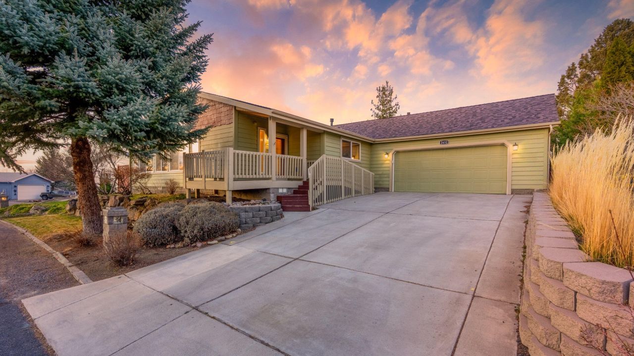 2432 NE Crocus Way, Bend, OR 97701 Main Photo