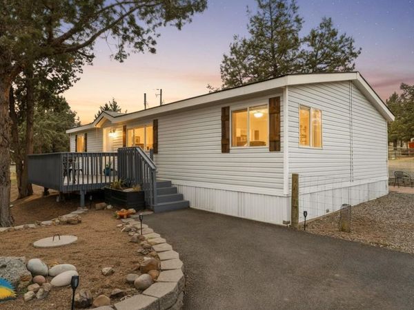 9059 SW Sand Ridge Road, Terrebonne, OR 97760