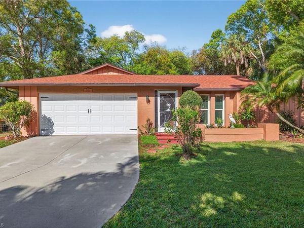 17411 Williamsburg DR, NORTH FORT MYERS, FL 33917