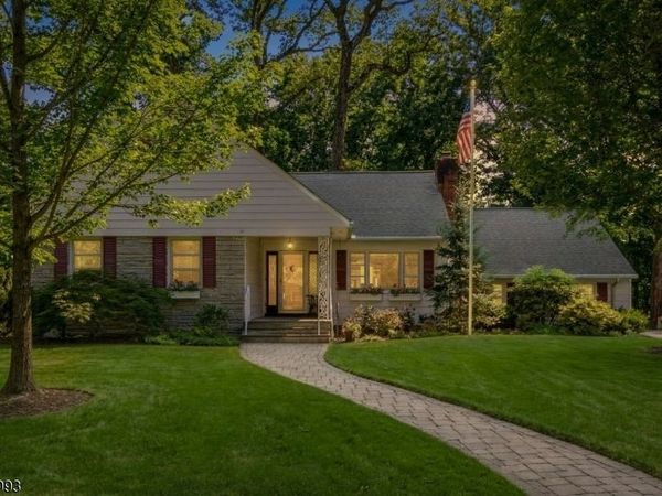 10 Tree Top Dr, Springfield, NJ 07081
