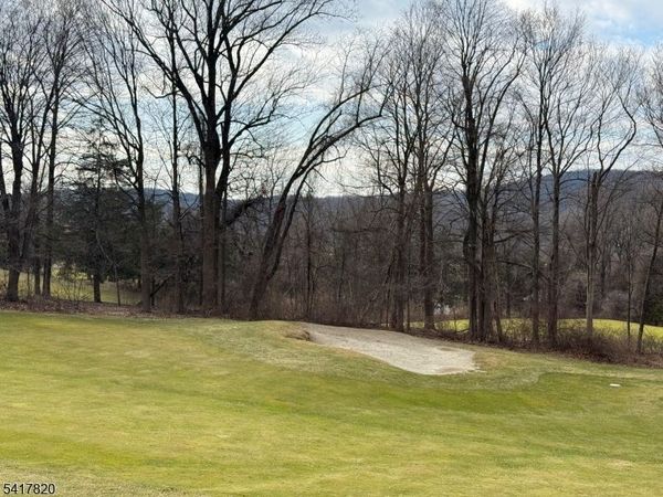 10 Augusta Dr, Vernon, NJ 07462