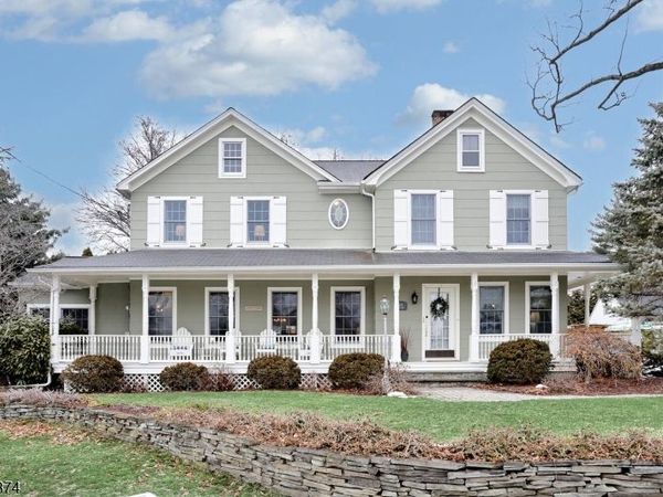 215 Hill St, Midland Park, NJ 07432