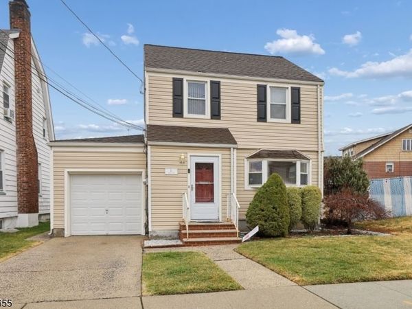 10 Ogden Rd, Belleville, NJ 07109