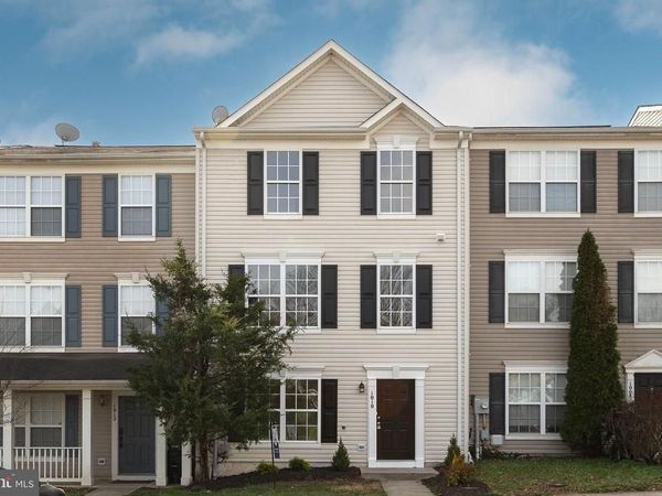 1010 PENDLETON LANE, STRASBURG, VA 22657