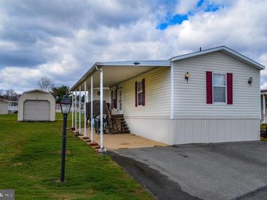 252 JAMES WAY, YORK, PA 17406