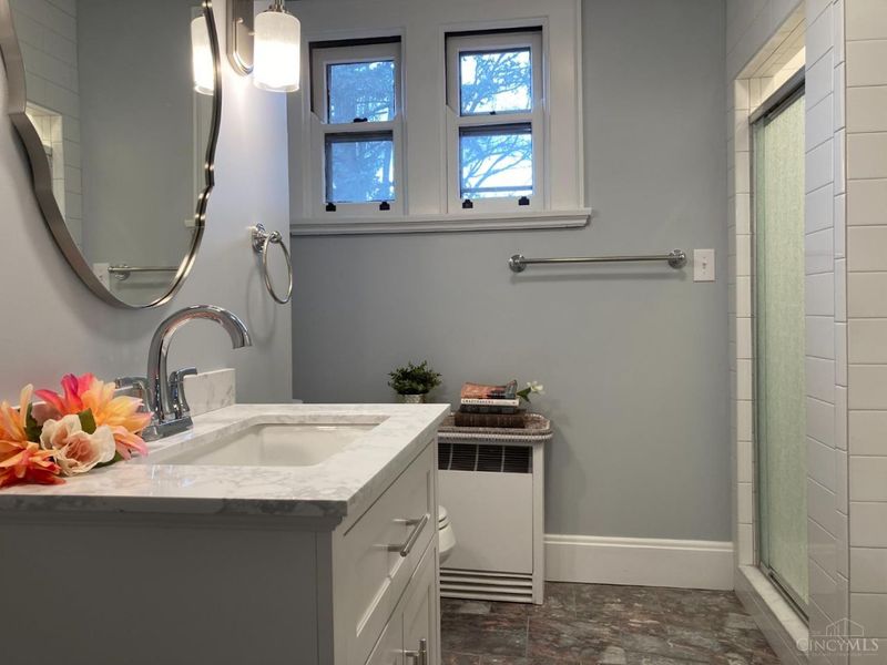 5004 Cleves Warsaw Pike, Cincinnati, OH 45238 Photo 17