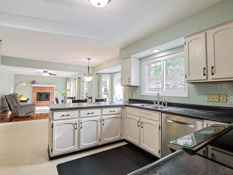 5462 Brigade Court, Cincinnati, OH 45239 Photo 18