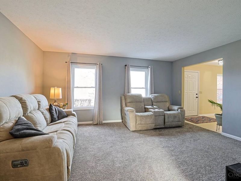 5462 Brigade Court, Cincinnati, OH 45239 Photo 8