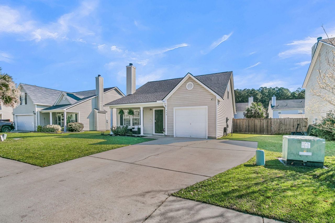 408 Aberdeen Circle Photo 2