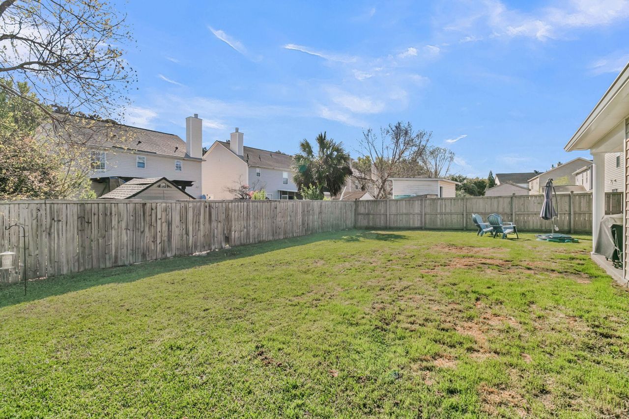 408 Aberdeen Circle Photo 22