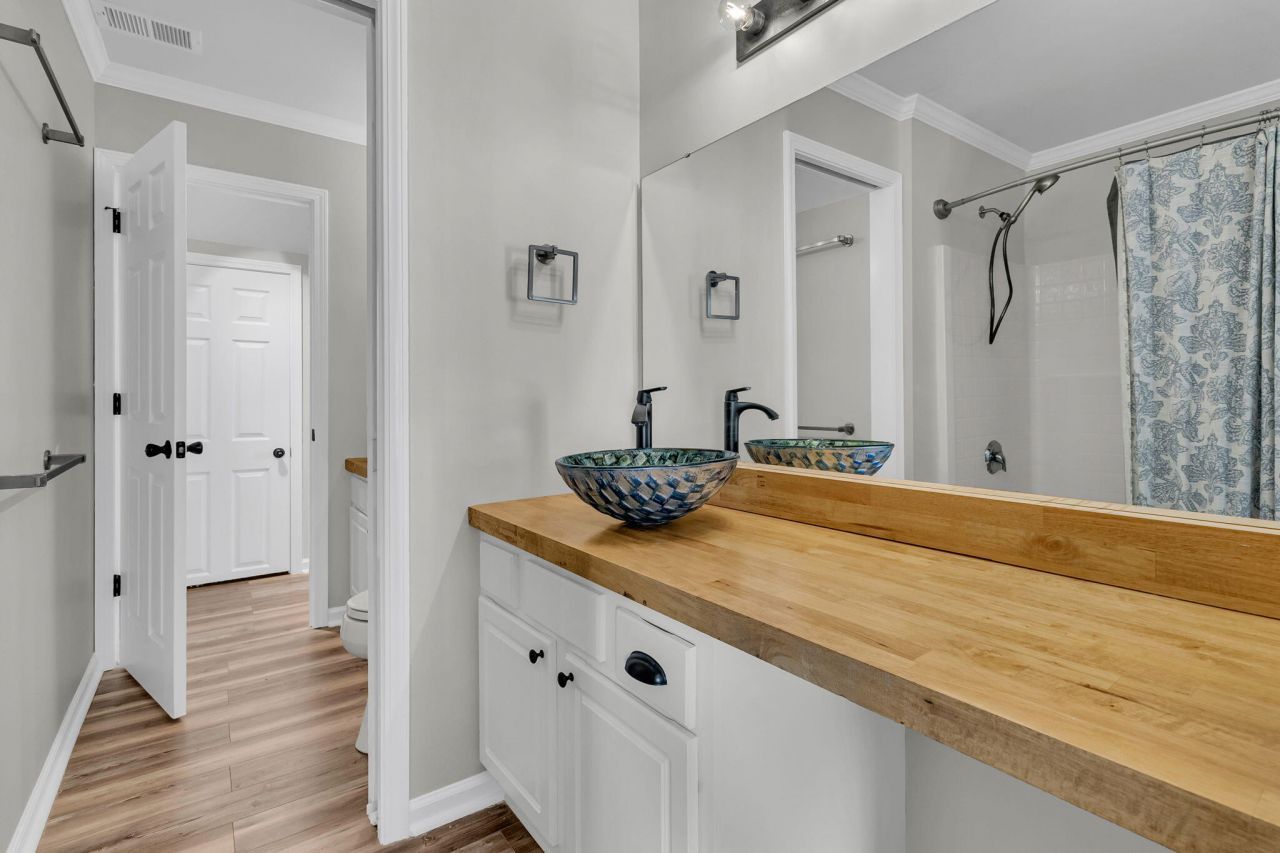 408 Aberdeen Circle Photo 26