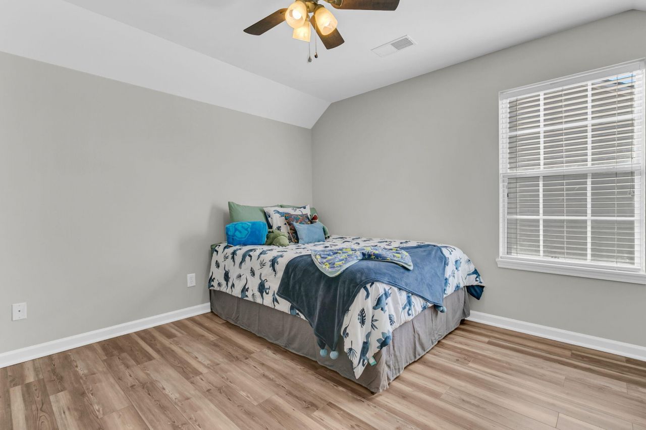 408 Aberdeen Circle Photo 31