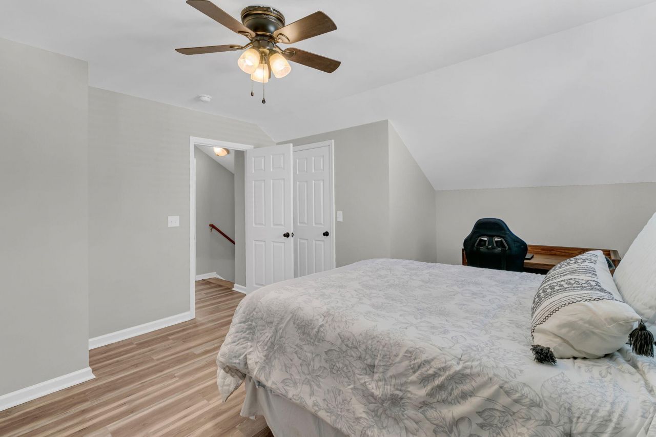 408 Aberdeen Circle Photo 35