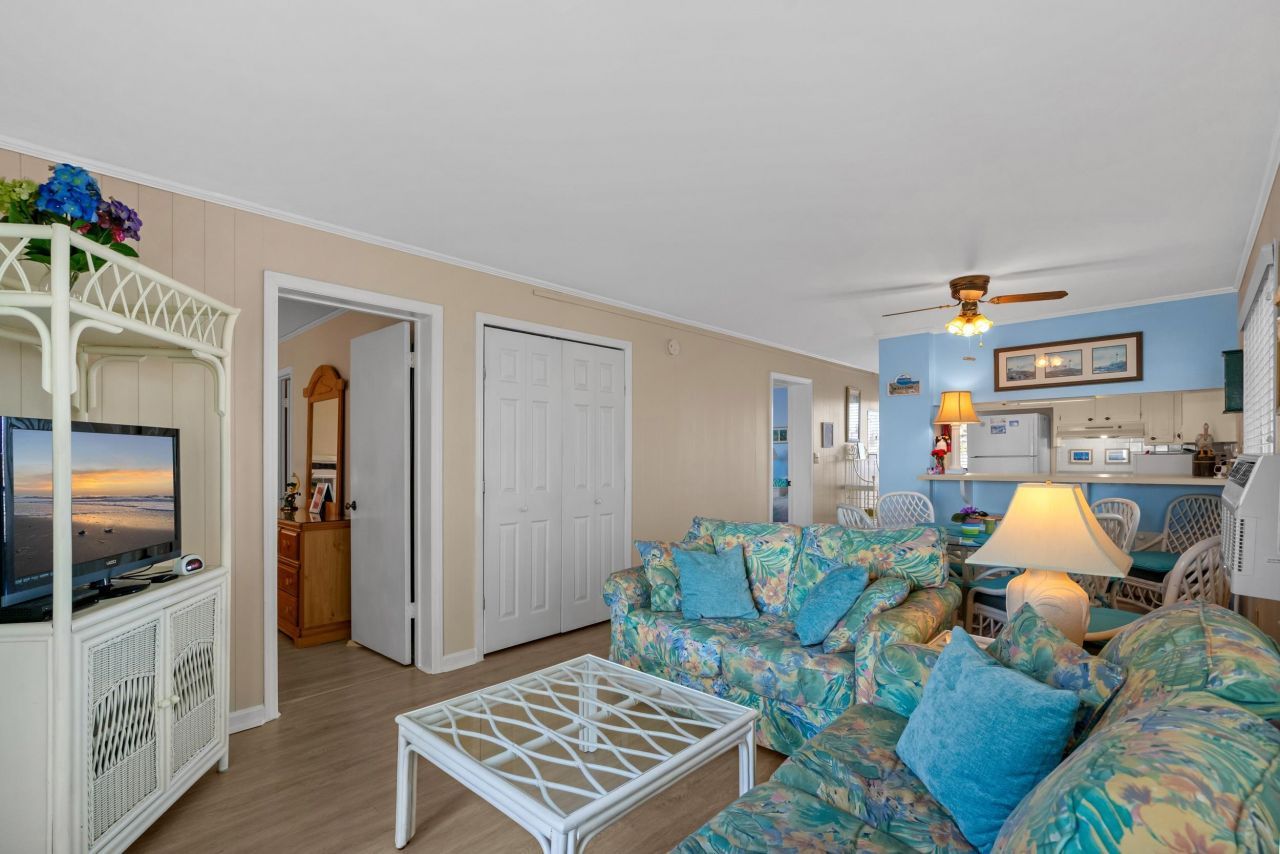 2203 S Ocean Blvd. Photo 11