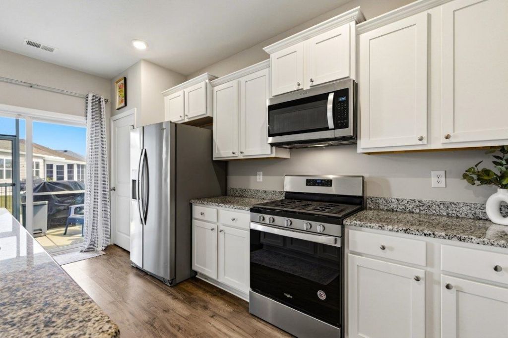 2587 Orion Loop  Photo 15