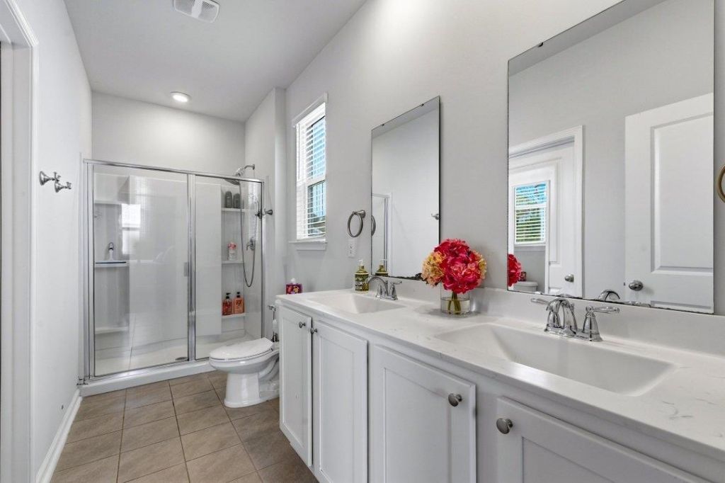 2587 Orion Loop  Photo 21