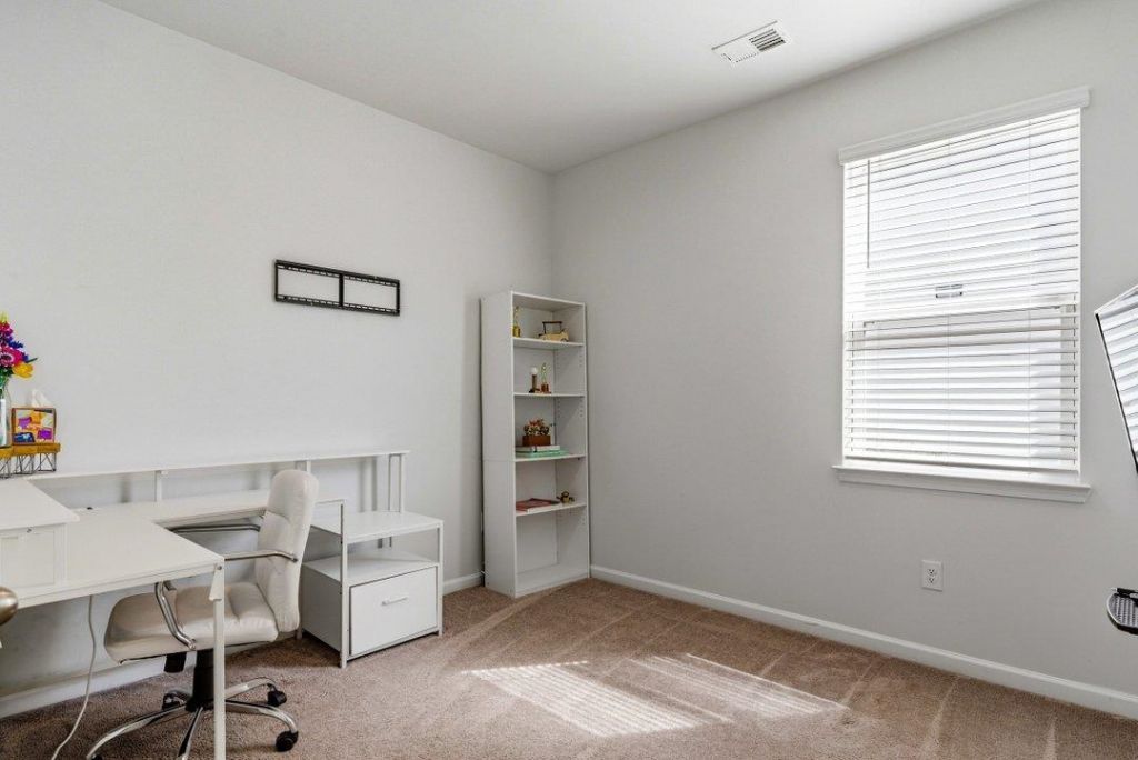 2587 Orion Loop  Photo 24