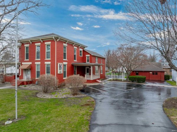 1015 E Center Street, Warsaw, IN 46580