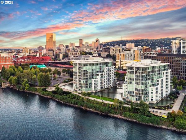 1310 NW NAITO PKWY, Unit 901, Portland, OR 97209
