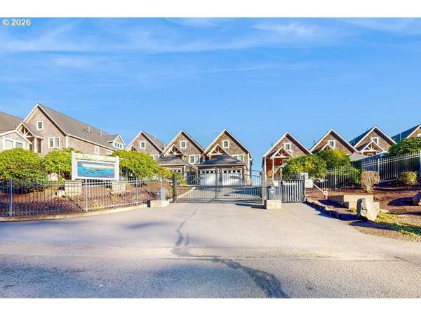 3912 SUNSET BLVD, Unit A202, Seaside, OR 97138
