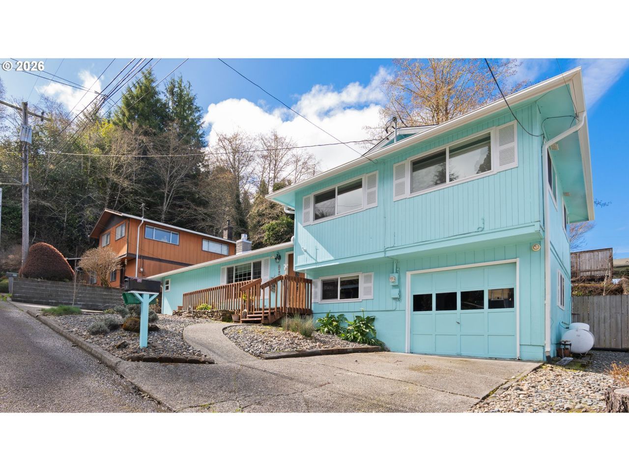 935 View St, Reedsport, OR 97467 Main Photo