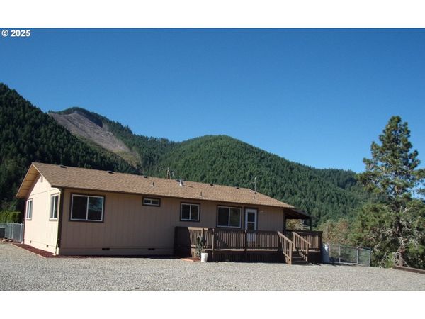 375 JORDAN CREEK RD, Riddle, OR 97469