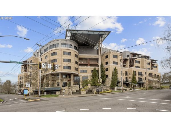 777 COMMERCIAL SE ST, Unit 319, Salem, OR 97301