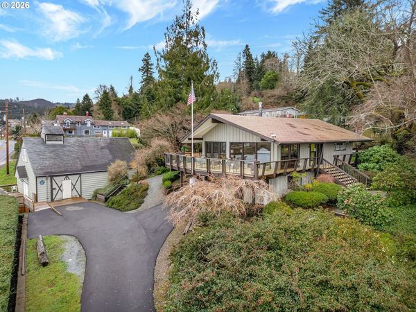 61 Gamble ST, Wheeler, OR 97147