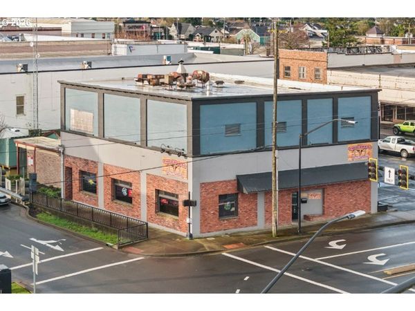 2015 1ST ST, Tillamook, OR 97141