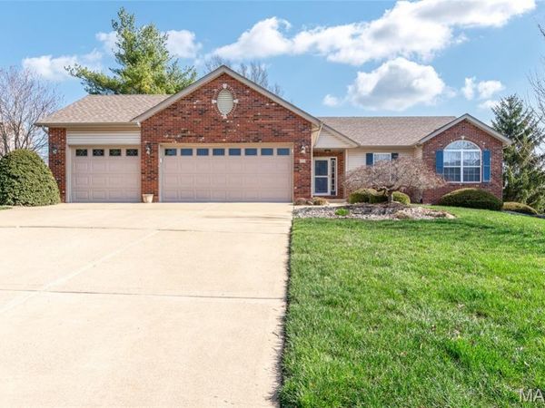 171 Crystal Gate Lane , Glen Carbon, IL 62034