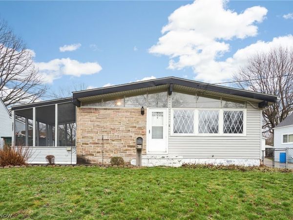 2887 Unclmorse Avenue , Akron, OH 44314