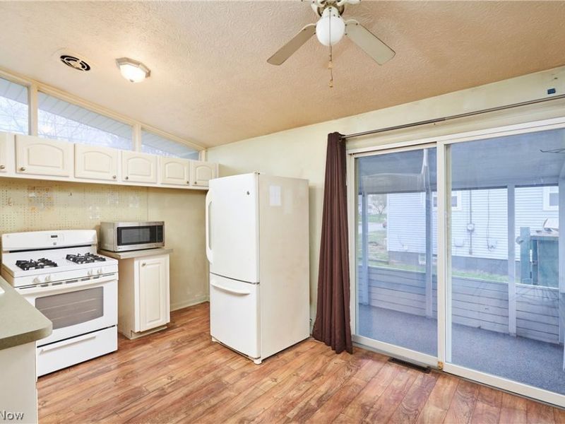 2887 Unclmorse Avenue, Akron, OH 44314 Photo 7