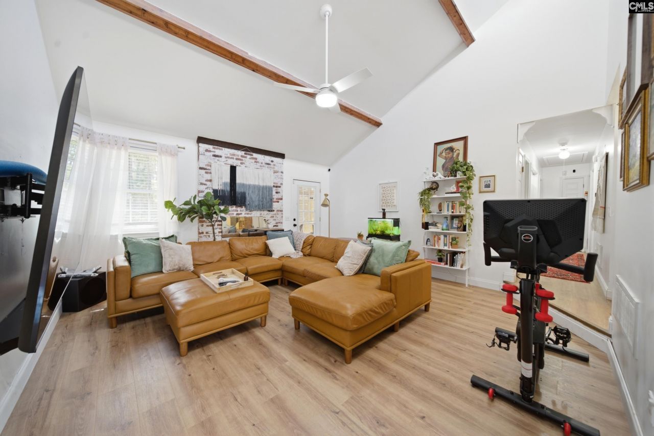 2212 Emsworth Drive Photo 4