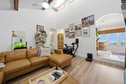 2212 Emsworth Drive photo 4