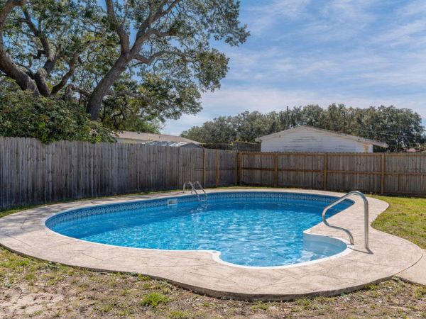 12 11th Street, Shalimar, FL 32579