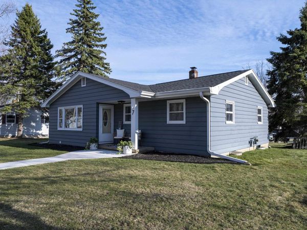 7 North Street, Deerfield, WI 53531